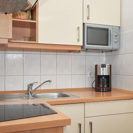 330, Seepark Apartment *