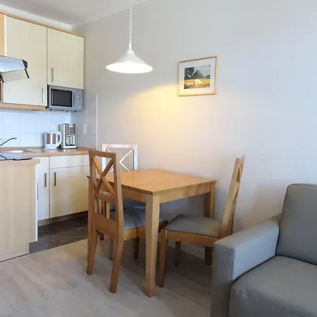 330, Seepark Apartment *