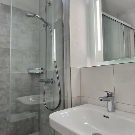 Apartment 330, Seepark