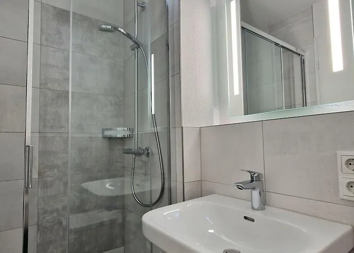 330, Seepark Зеллин